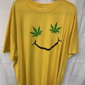5XL (fits like a 3xl) Smiley Face T-Shirt.
