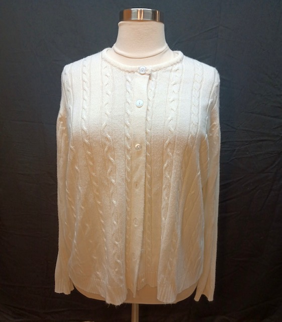 3X(22W/24W) Sara Morgan Button Down Sweater