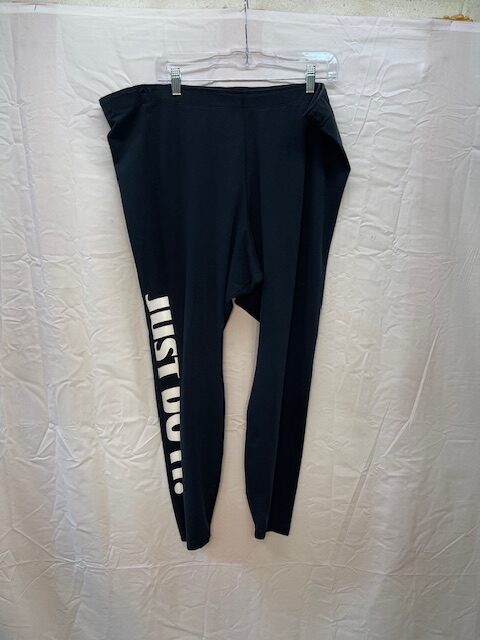 3X(22W/24W) Nike Leggings